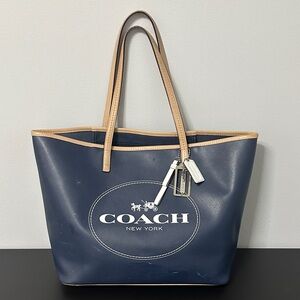 Coach Navy Blue & White Leather Tote w 3 Coach Charms